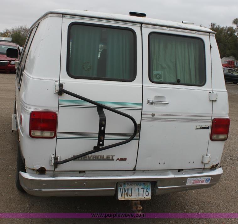 image for item E4282 1993 Chevrolet G20 van