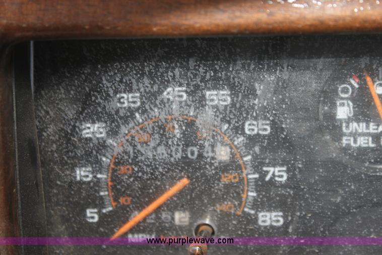 image for item E4282 1993 Chevrolet G20 van