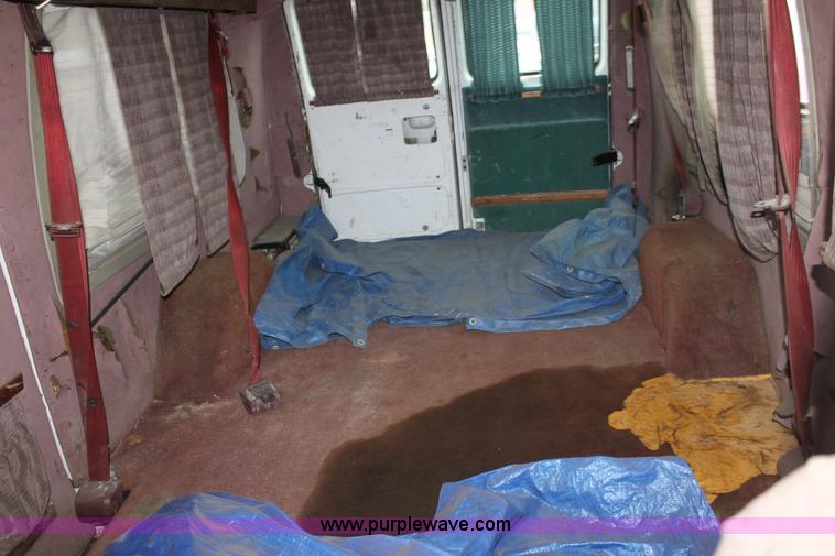 image for item E4282 1993 Chevrolet G20 van