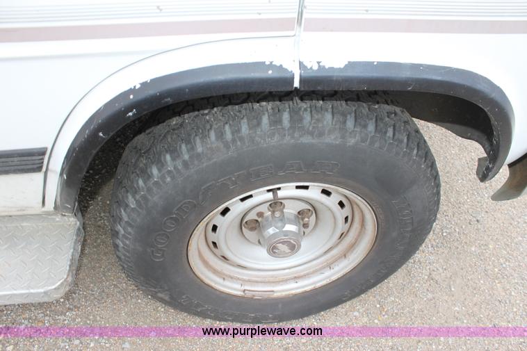 image for item E4282 1993 Chevrolet G20 van