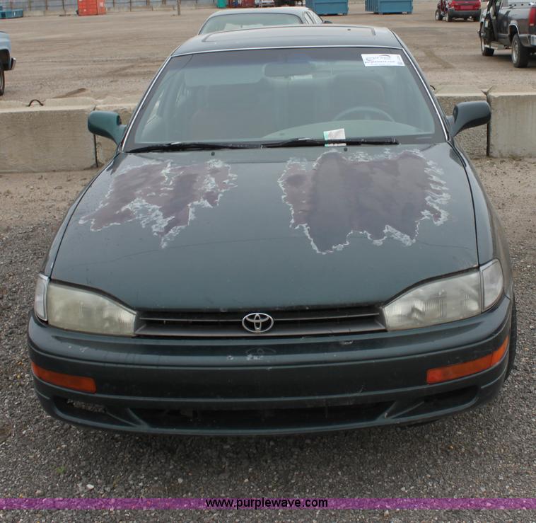 image for item E4283 1992 Toyota Camry XLE