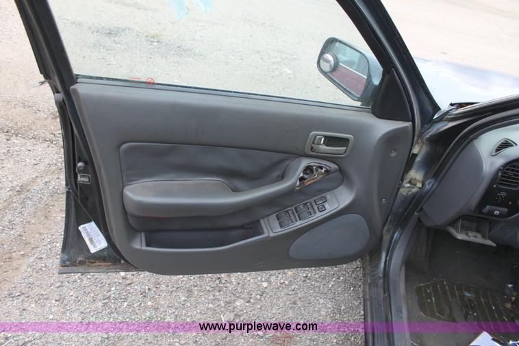 image for item E4283 1992 Toyota Camry XLE