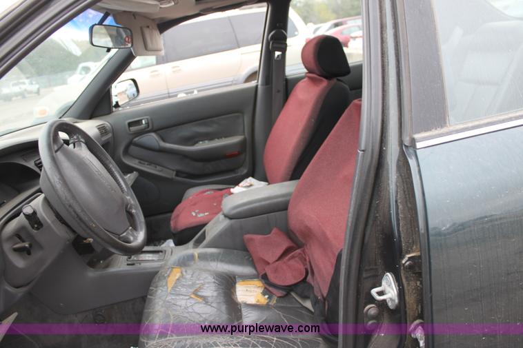 image for item E4283 1992 Toyota Camry XLE