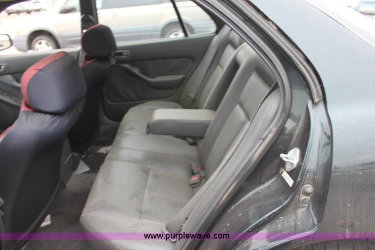 image for item E4283 1992 Toyota Camry XLE