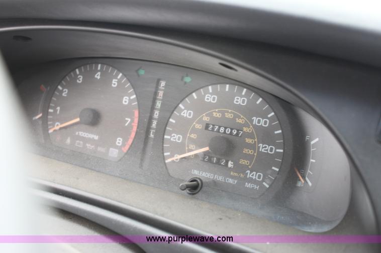 image for item E4283 1992 Toyota Camry XLE