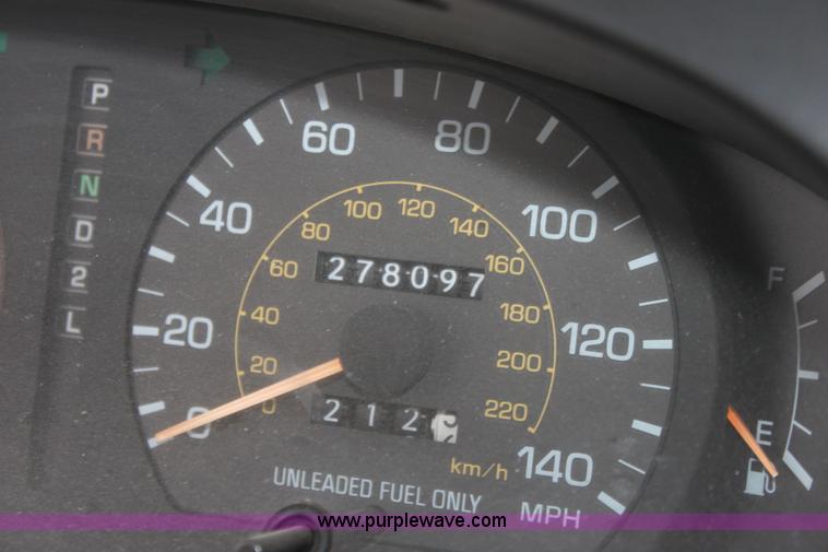 image for item E4283 1992 Toyota Camry XLE