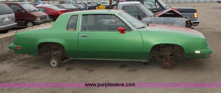 image for item E4284 1983 Oldsmobile Cutlass Supreme