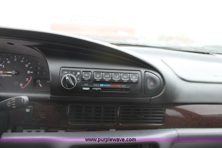 image for item E4285 1997 Nissan Altima