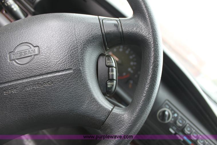 image for item E4285 1997 Nissan Altima