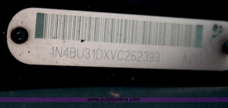 image for item E4285 1997 Nissan Altima