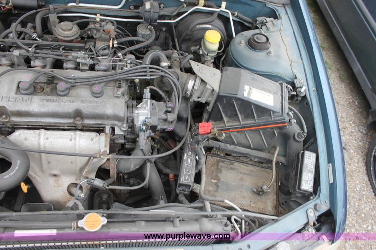 image for item E4285 1997 Nissan Altima