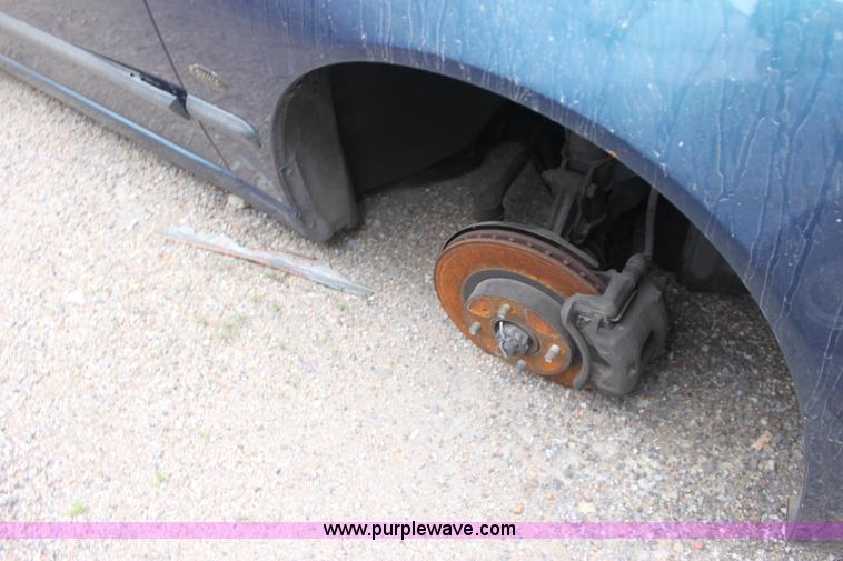 image for item E4285 1997 Nissan Altima