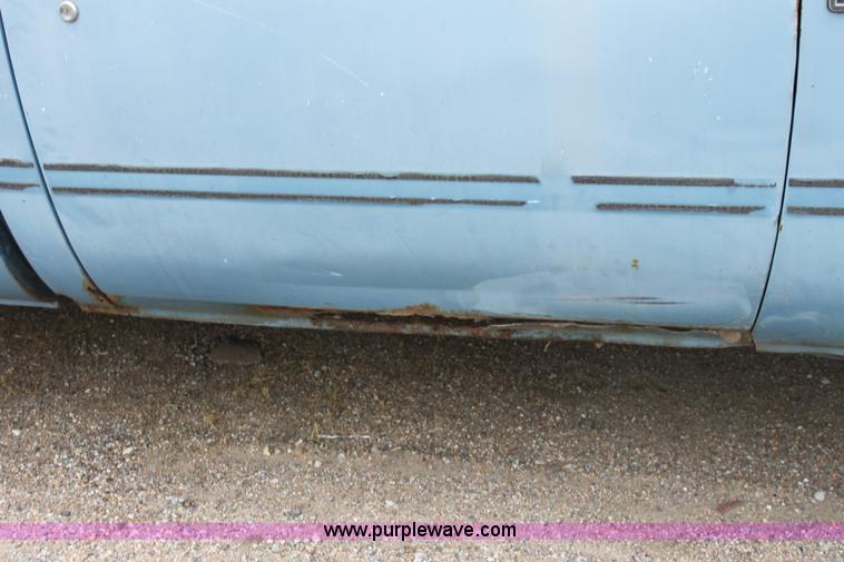 image for item E4286 1987 Chevrolet C10 Custom Deluxe pickup truck