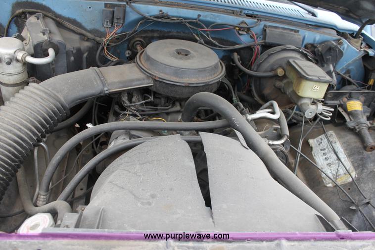 image for item E4286 1987 Chevrolet C10 Custom Deluxe pickup truck