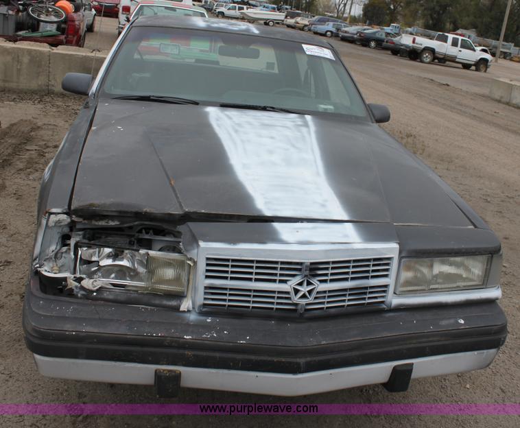 image for item E4287 1993 Dodge Dynasty