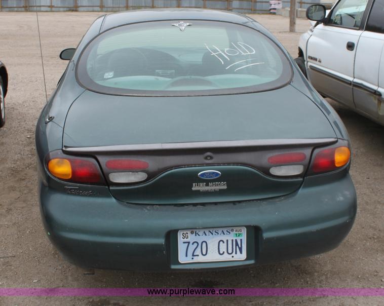 image for item E4289 1995 Ford Taurus