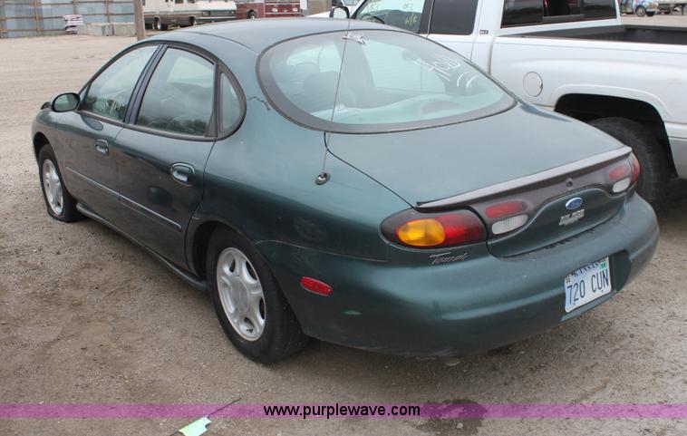 image for item E4289 1995 Ford Taurus