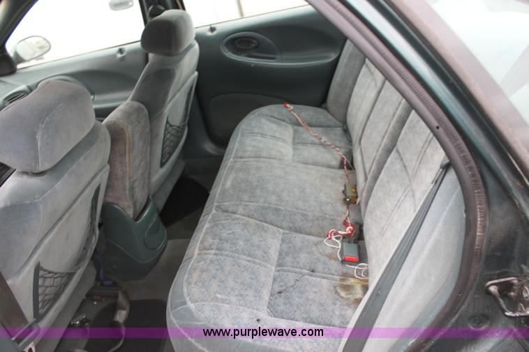 image for item E4289 1995 Ford Taurus