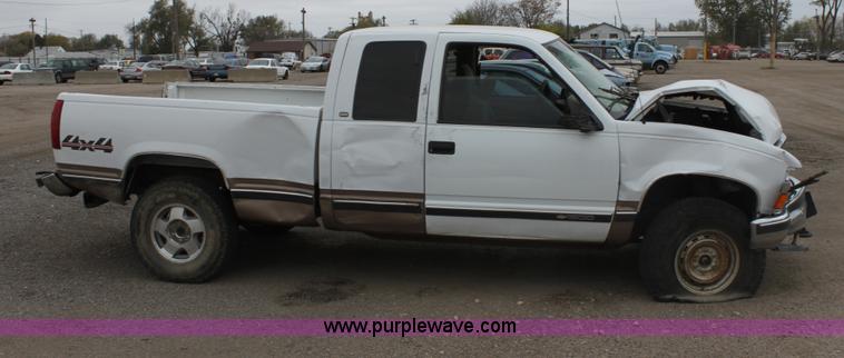 image for item E4290 1998 Chevrolet Silverado pickup truck