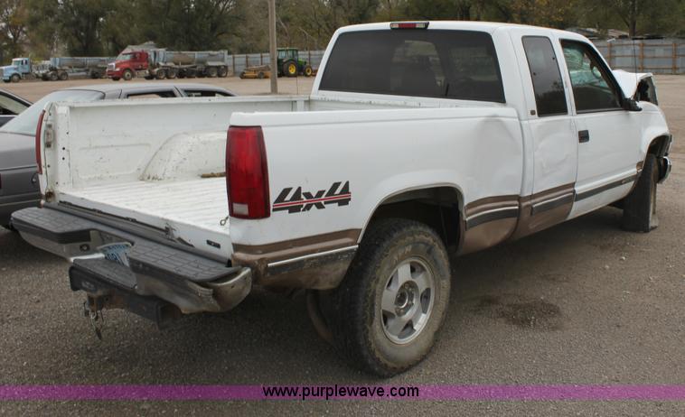 image for item E4290 1998 Chevrolet Silverado pickup truck