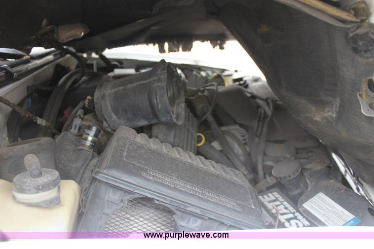 image for item E4290 1998 Chevrolet Silverado pickup truck