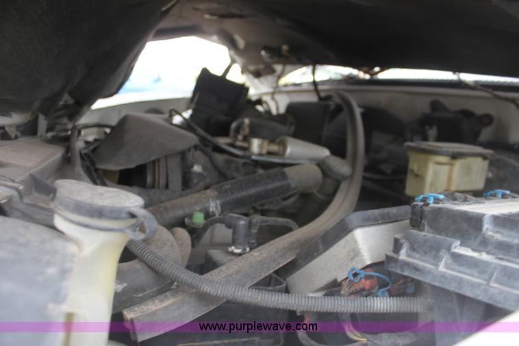 image for item E4290 1998 Chevrolet Silverado pickup truck