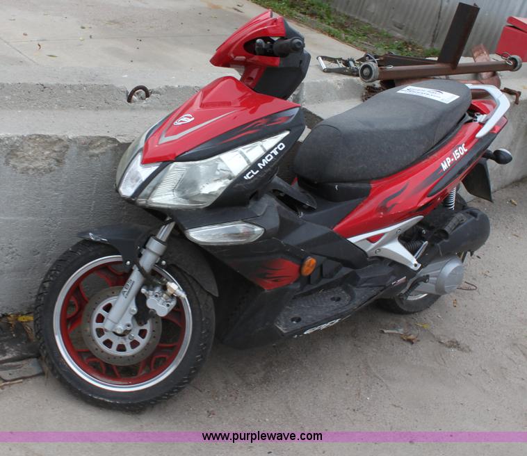 image for item E4302 2008 ICL Motto MP-150C moped