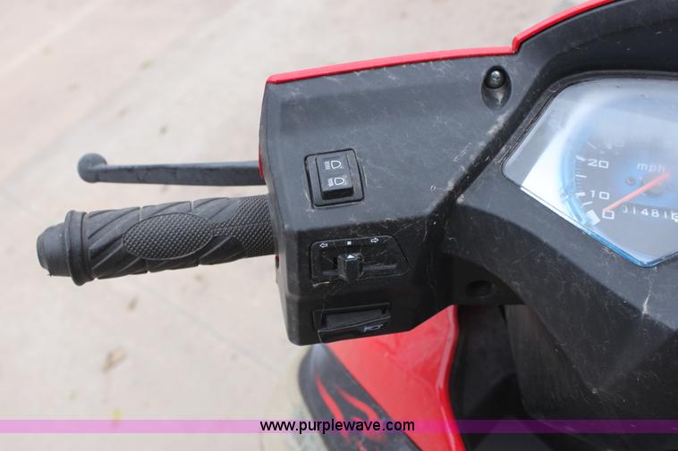 image for item E4302 2008 ICL Motto MP-150C moped