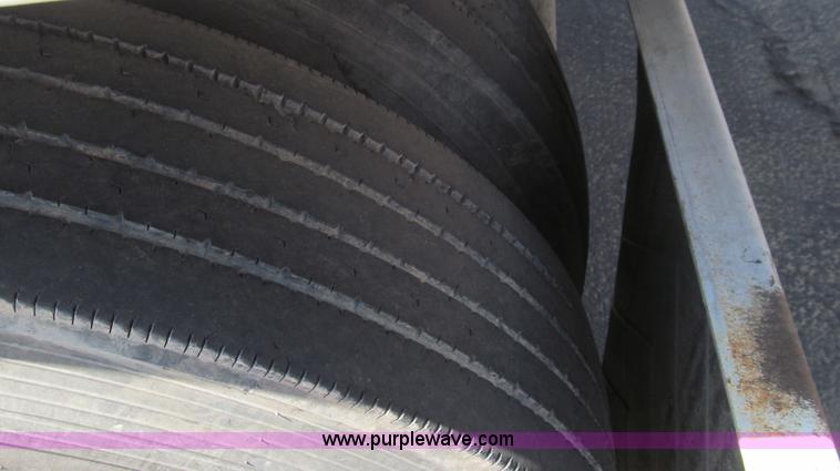 image for item C3573 2004 Great Dane 48' reefer trailer