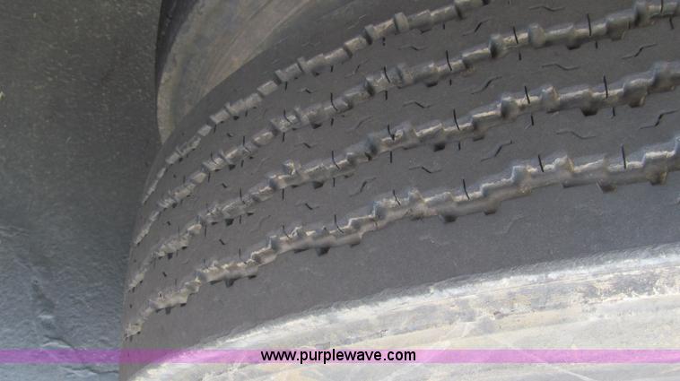 image for item C3573 2004 Great Dane 48' reefer trailer