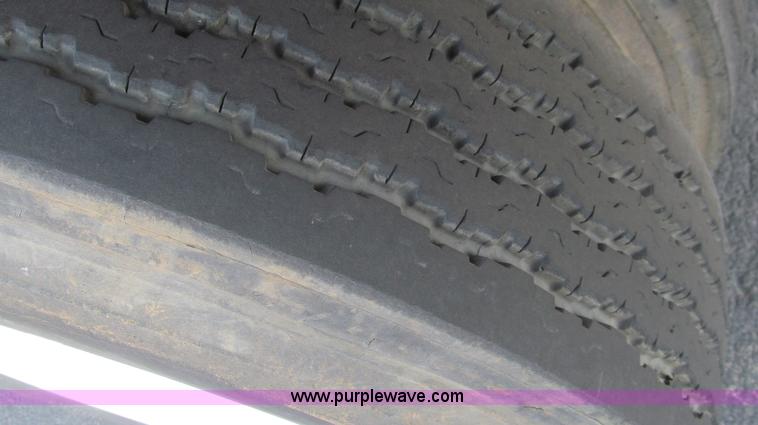 image for item C3573 2004 Great Dane 48' reefer trailer