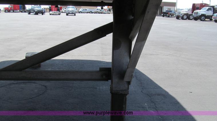 image for item C3573 2004 Great Dane 48' reefer trailer