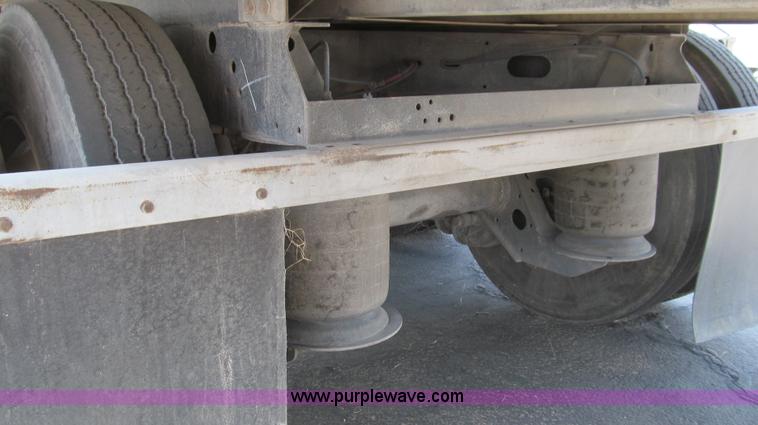 image for item C3573 2004 Great Dane 48' reefer trailer