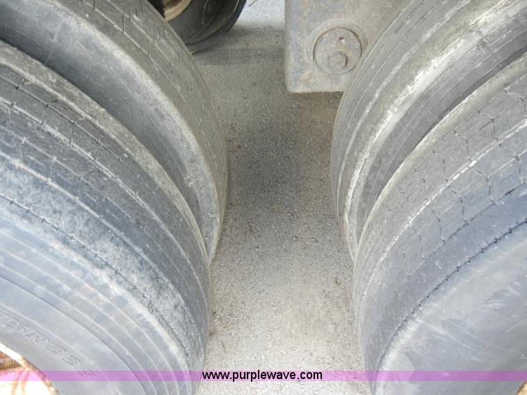 image for item D4148 1997 Utility VS2RA 53' reefer trailer