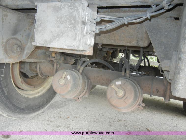 image for item D4148 1997 Utility VS2RA 53' reefer trailer