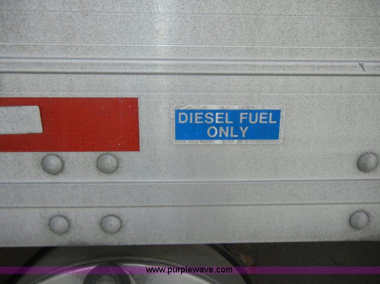 image for item D4148 1997 Utility VS2RA 53' reefer trailer