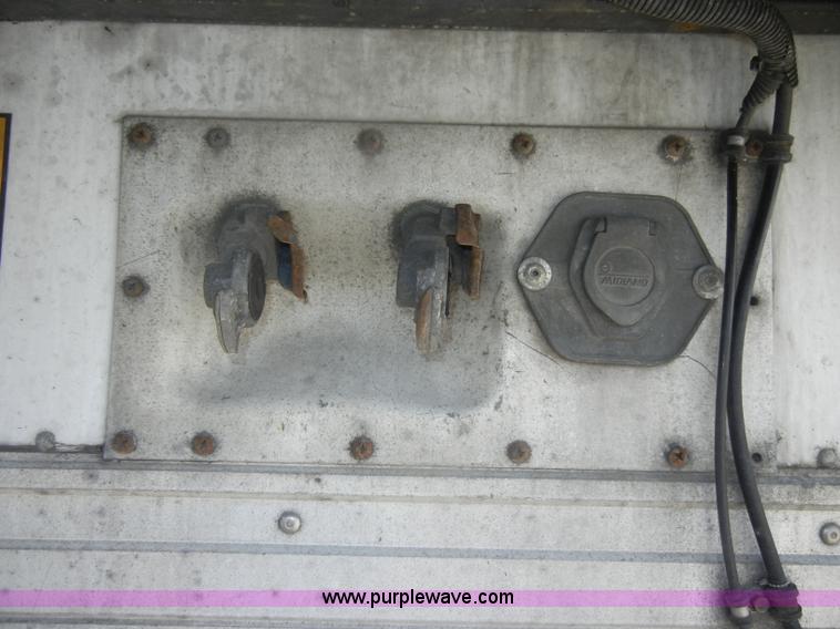 image for item D4148 1997 Utility VS2RA 53' reefer trailer