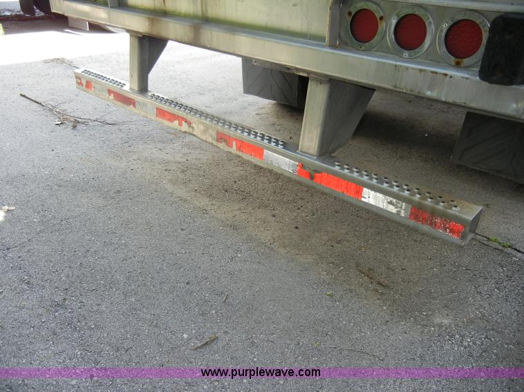 image for item D4148 1997 Utility VS2RA 53' reefer trailer