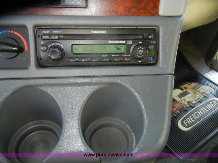 image for item D4824 2004 Freightliner ST120 semi truck