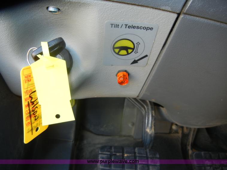 image for item D4824 2004 Freightliner ST120 semi truck