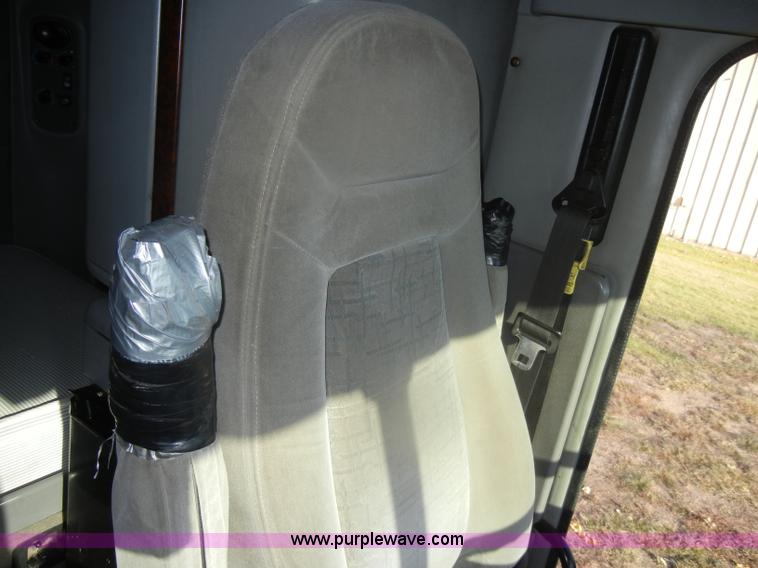 image for item D4824 2004 Freightliner ST120 semi truck