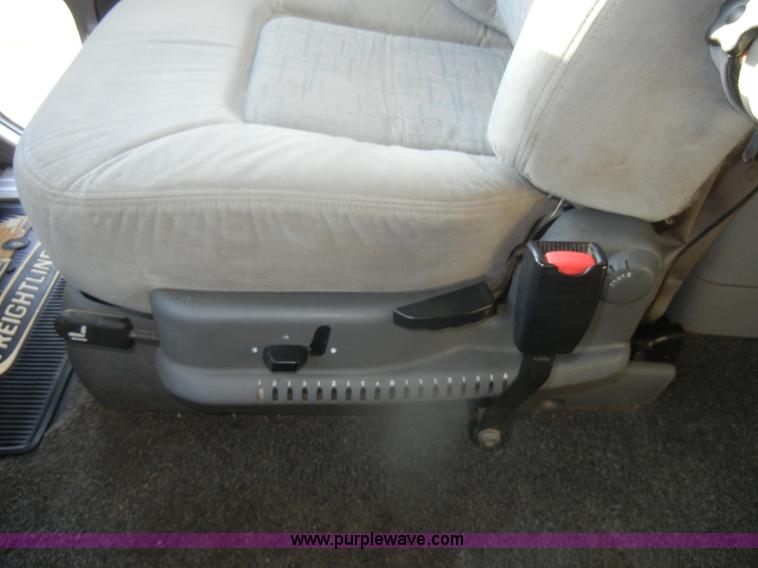 image for item D4824 2004 Freightliner ST120 semi truck