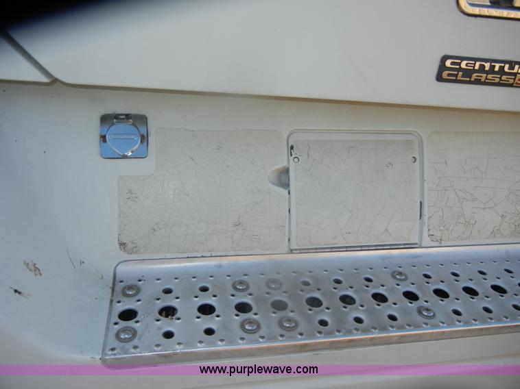 image for item D4824 2004 Freightliner ST120 semi truck