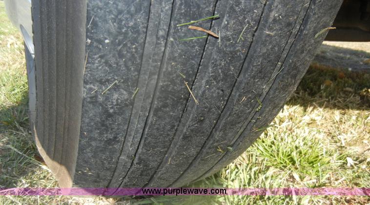 image for item D4824 2004 Freightliner ST120 semi truck