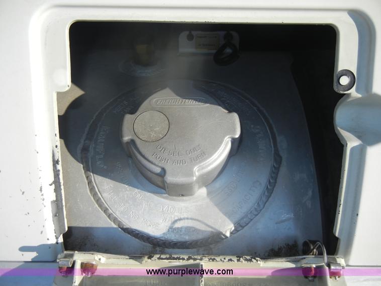 image for item D4824 2004 Freightliner ST120 semi truck