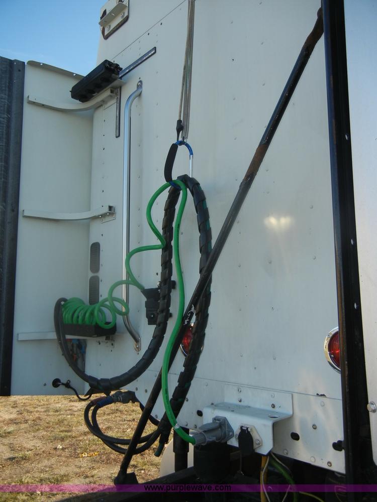 image for item D4824 2004 Freightliner ST120 semi truck