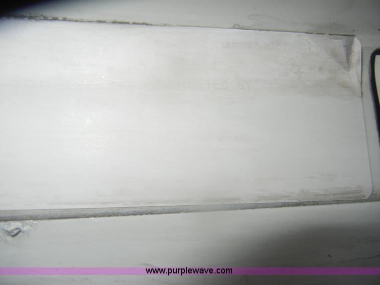 image for item D4824 2004 Freightliner ST120 semi truck