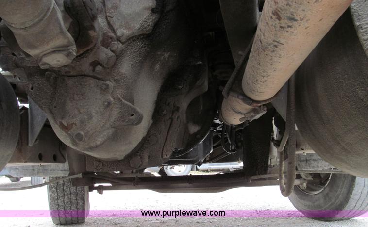 image for item E3538 1987 Mack R688ST semi truck