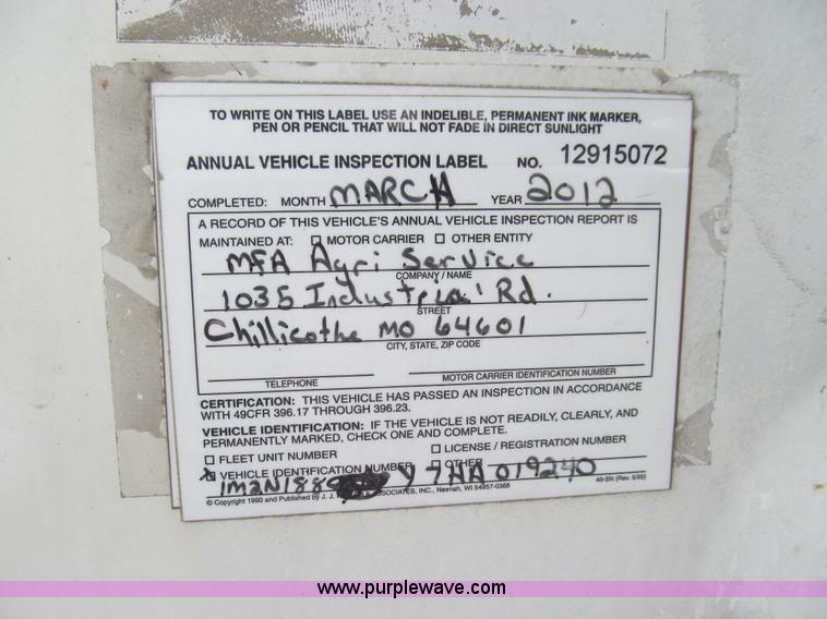 image for item E3538 1987 Mack R688ST semi truck