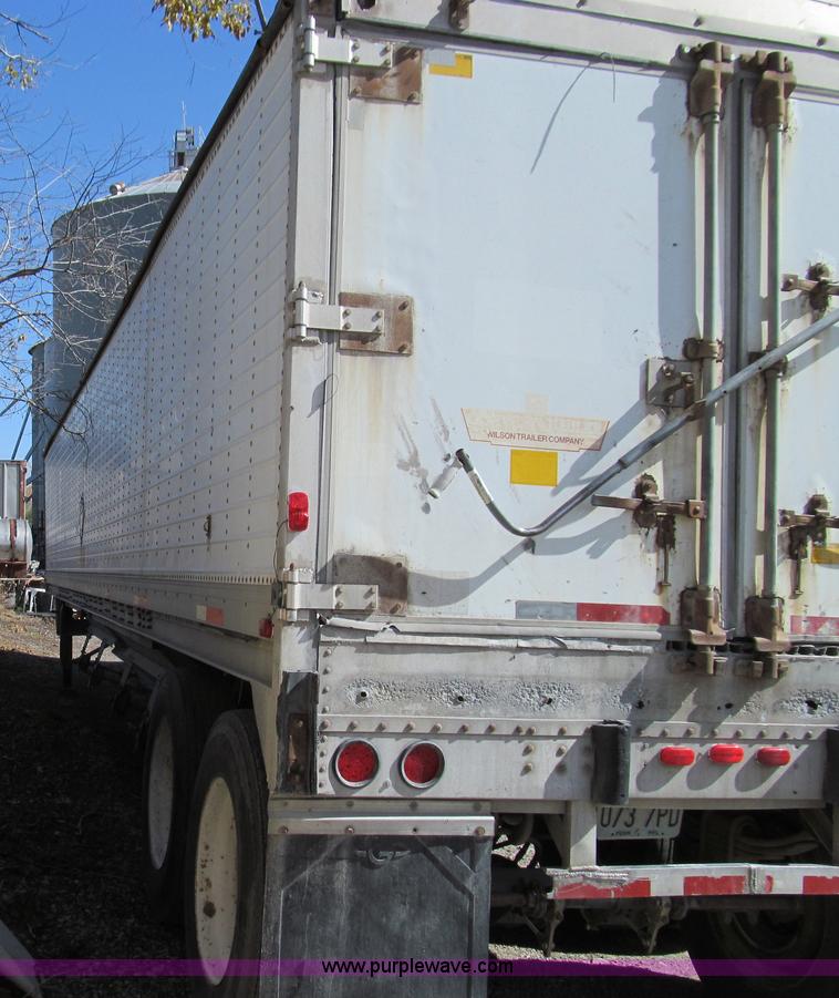 image for item E3539 1989 Wilson Convert-A-Hauler trailer